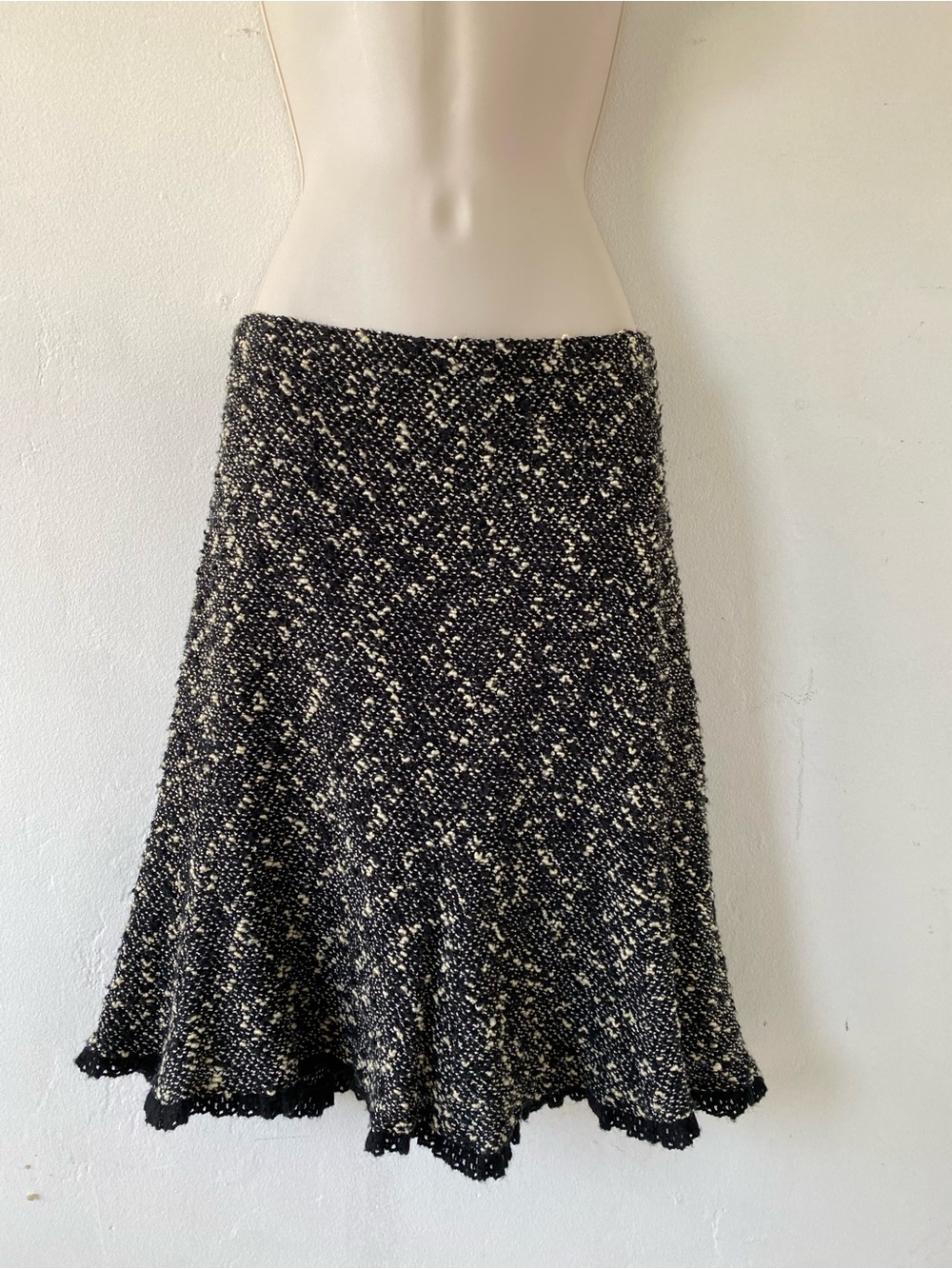 Vtg y2k usa wool Nanette Lepore Black & Cream Tweed A-Line Skirt